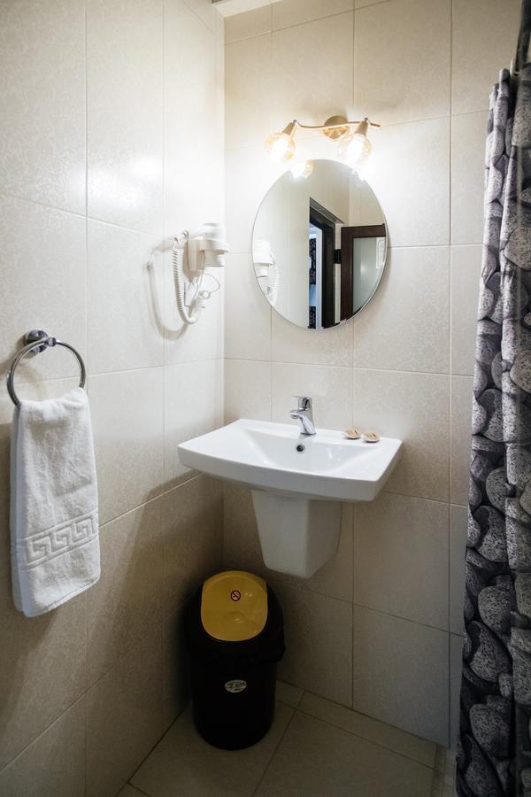 Hotel Turist Fălticeni エクステリア 写真